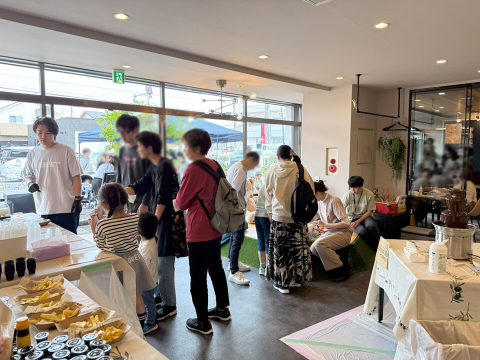 感謝祭店内の様子